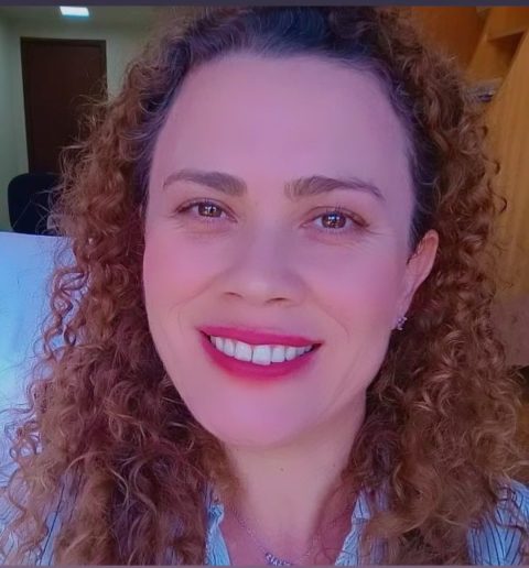 Dra Jaqueline Teixeira Soares 