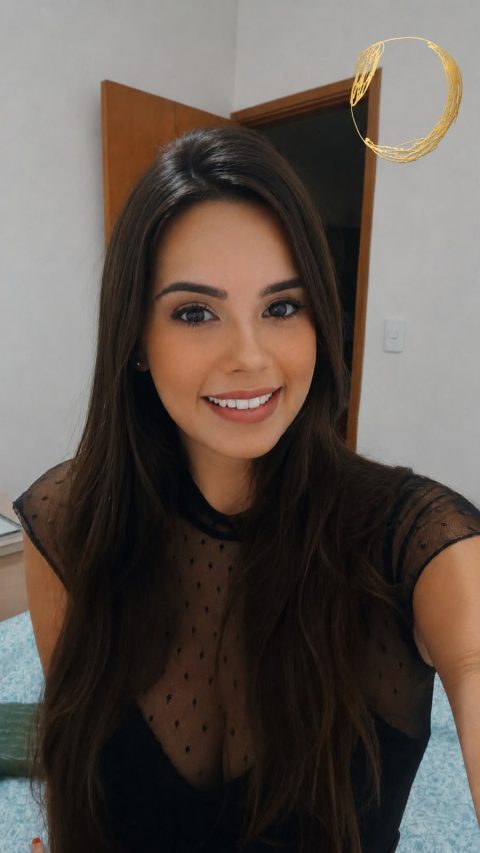  Bruna Gimenes Social Media